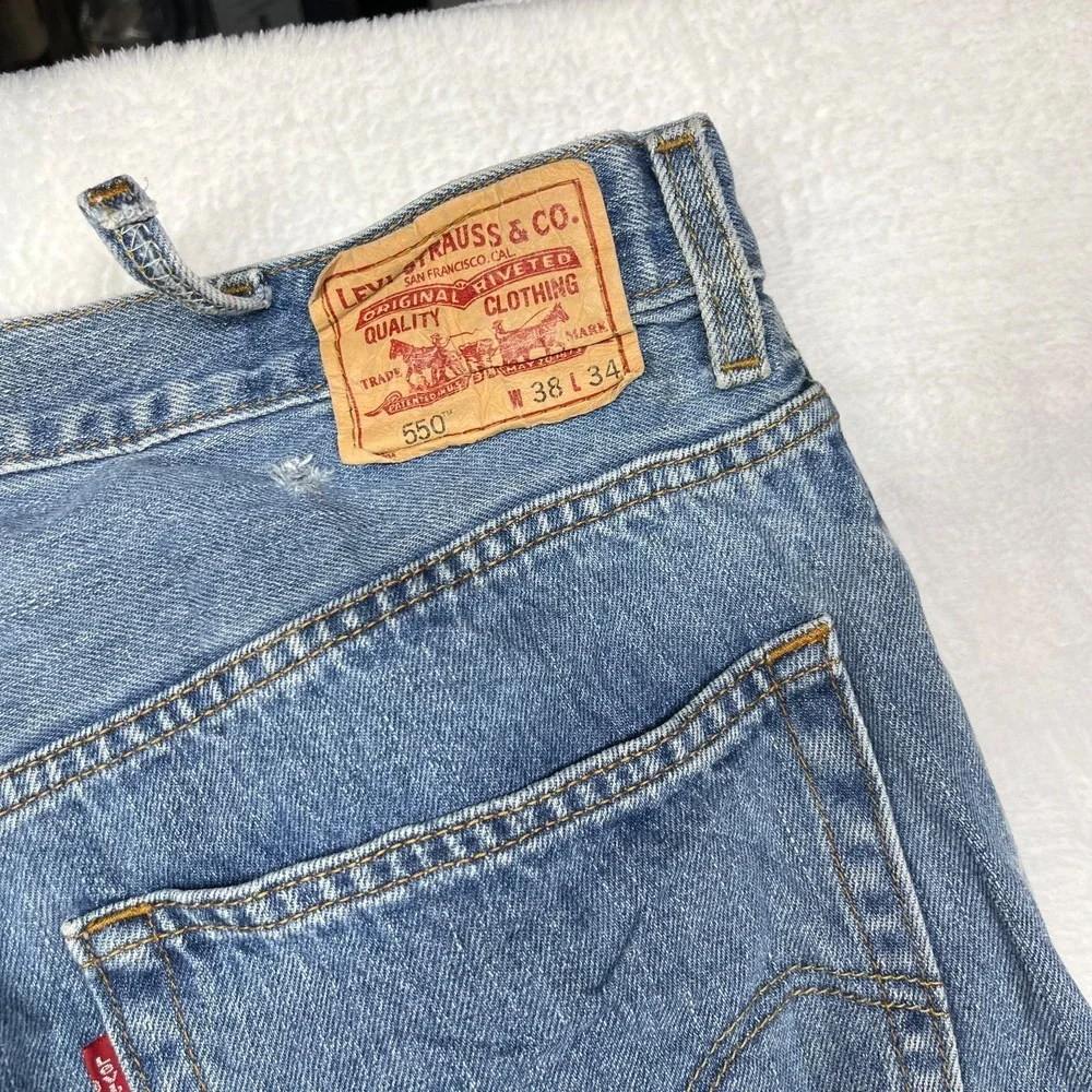 Levi's 550 Relaxed‎ Fit Straight Jeans Men's Blue Denim Mid Rise Classic - 37X32